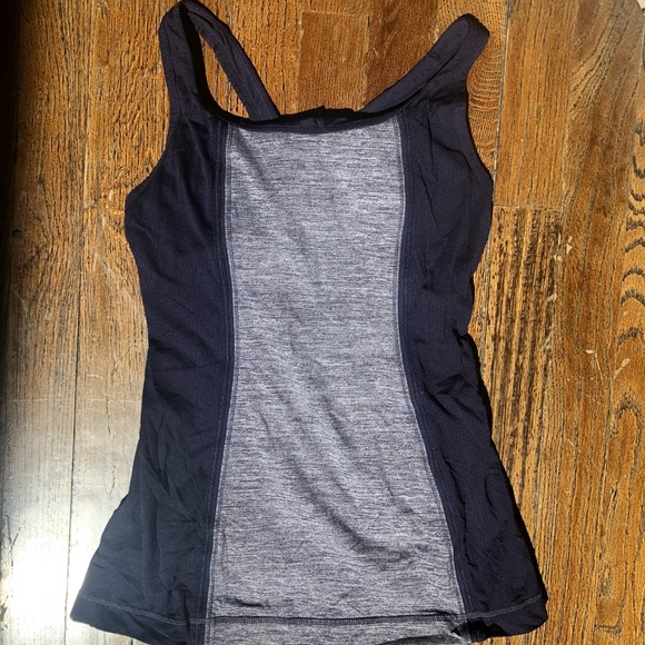 Lululemon workout tank top - Picture 1 of 2